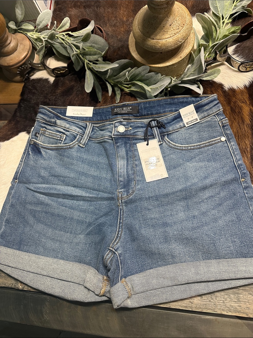 NWT Judy Blue Medium Light Blue Rolled Cuff Denim Shorts